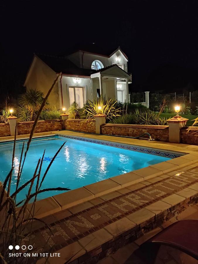 Villa Angelina Монтеврен Екстериор снимка