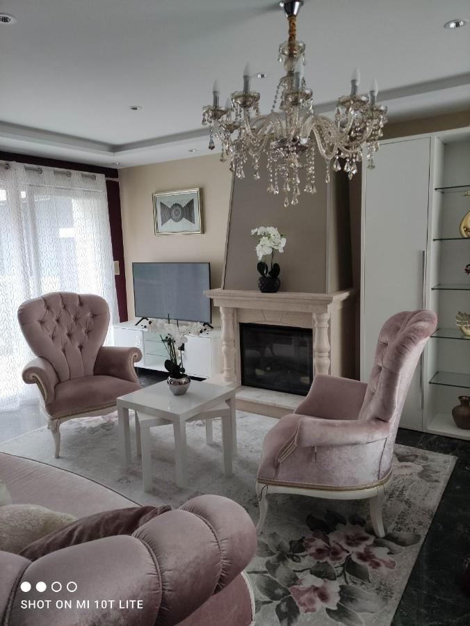 Villa Angelina Монтеврен Екстериор снимка