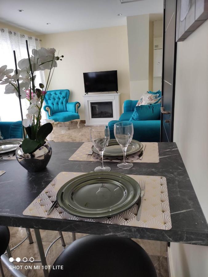 Villa Angelina Монтеврен Екстериор снимка